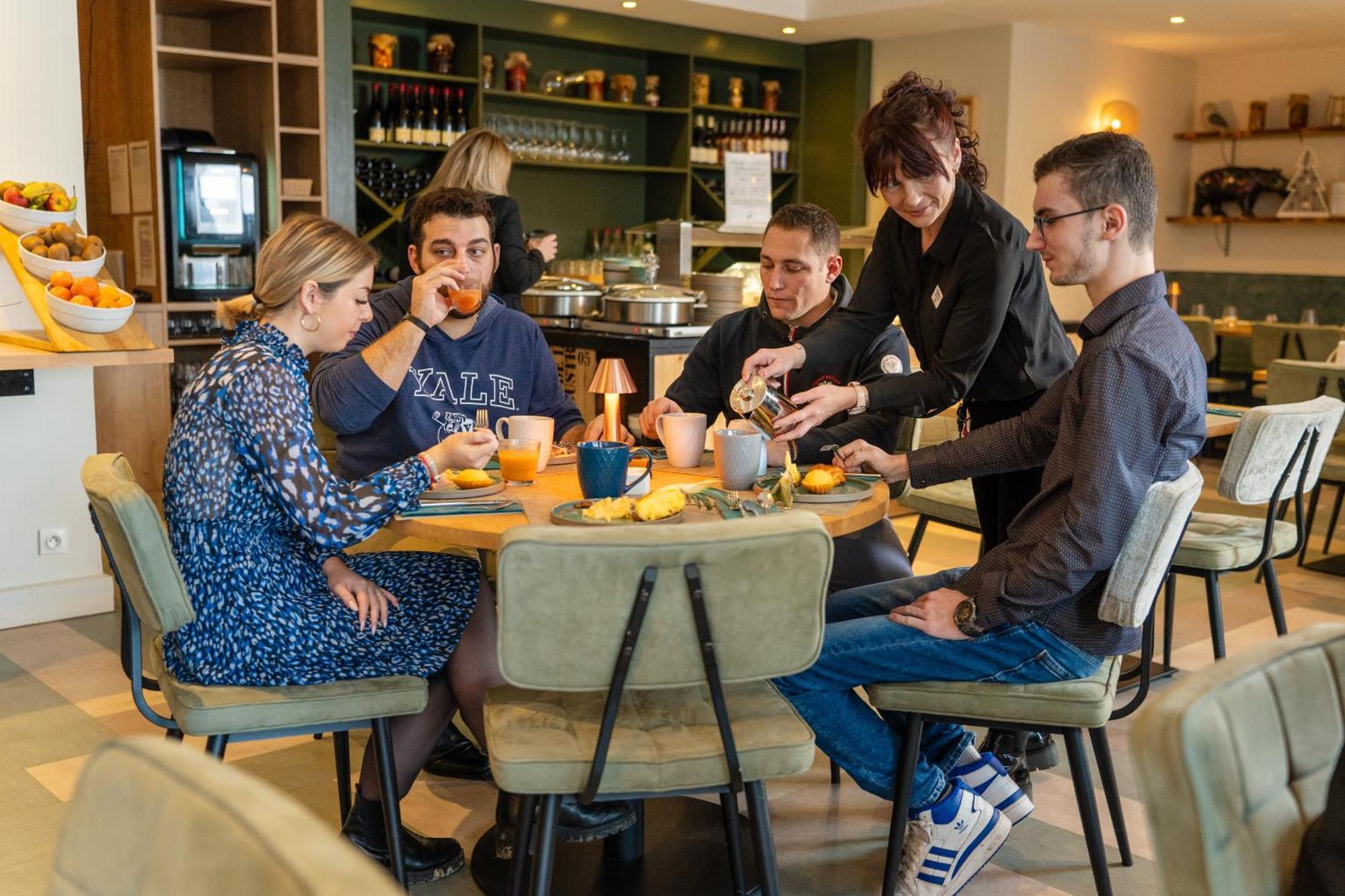 Domaine De La Foret D'Orient, Logis Hotel, Restaurant, Spa Et Golf Rouilly-Sacey Buitenkant foto