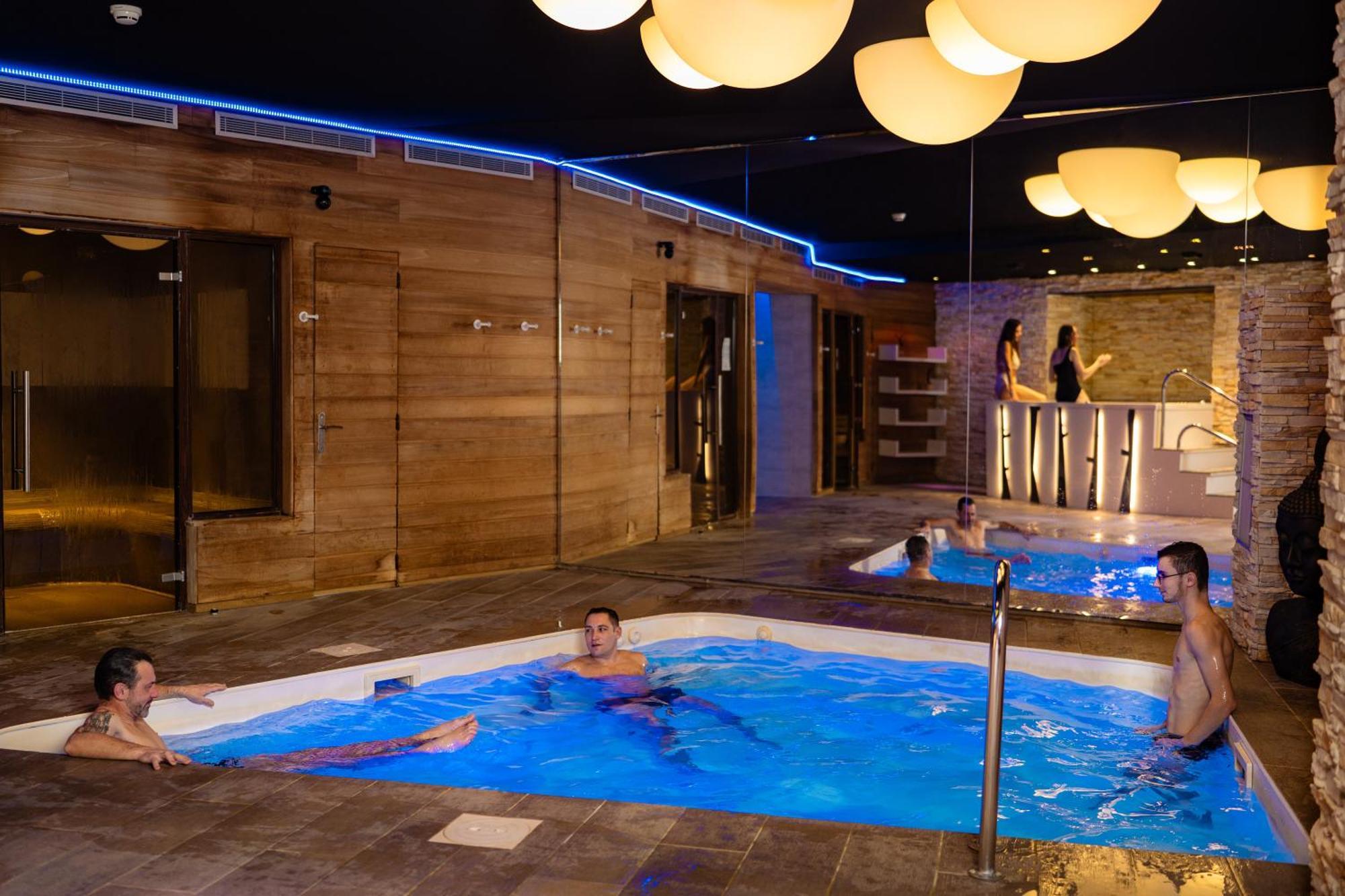 Domaine De La Foret D'Orient, Logis Hotel, Restaurant, Spa Et Golf Rouilly-Sacey Buitenkant foto